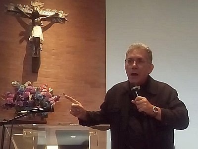 Padre Charly García